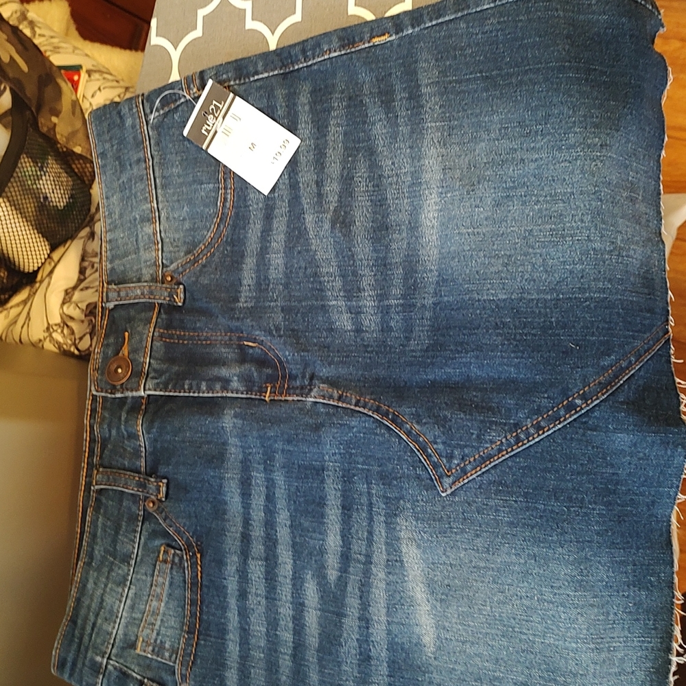 Rue 21 size M denim skirt